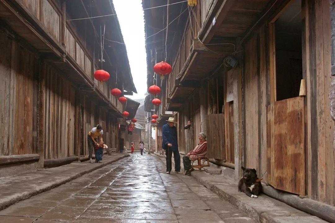 文科卫“三下乡” “零距离”暖民心